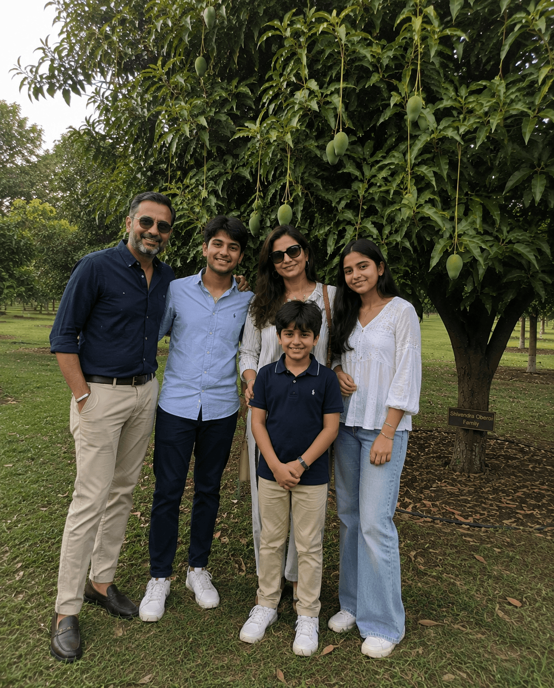 Shivendra Oberoi and family